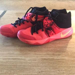 Kyrie 2